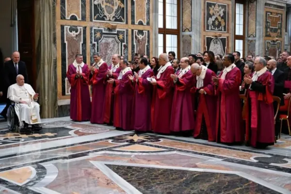 As revelações de ‘Esperança’, autobiografia que o papa Francisco só queria publicar após a morte