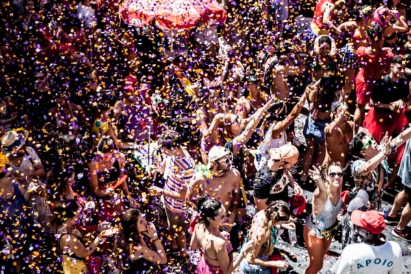 Embaixada dos EUA emite alerta de segurança para americanos no Carnaval 2025