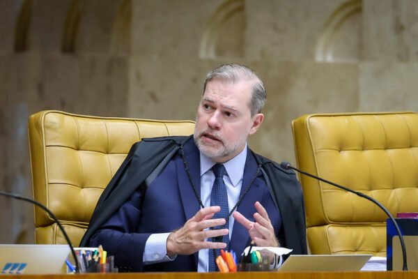 À frente da Transparência Internacional, brasileira critica decisões do STF