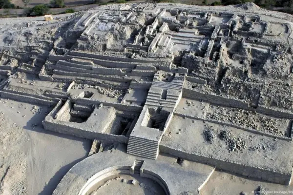 Peru descobre nova pirâmide de civilização mais antiga da América