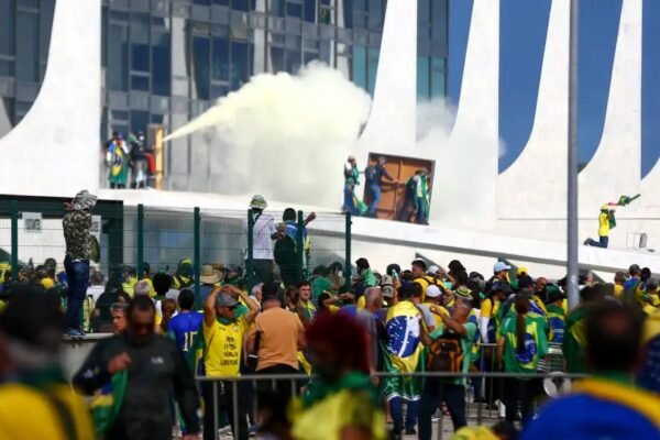 Filha de anistiado explica agradecimento a Moraes: ‘Ajudou à frente da Justiça’