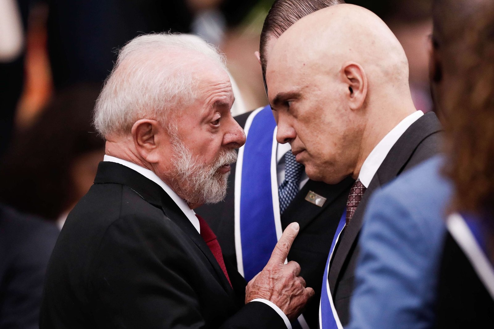 Em meio à visita de órgão da OEA ao Brasil, contas bloqueadas por Moraes nas redes voltam a funcionar