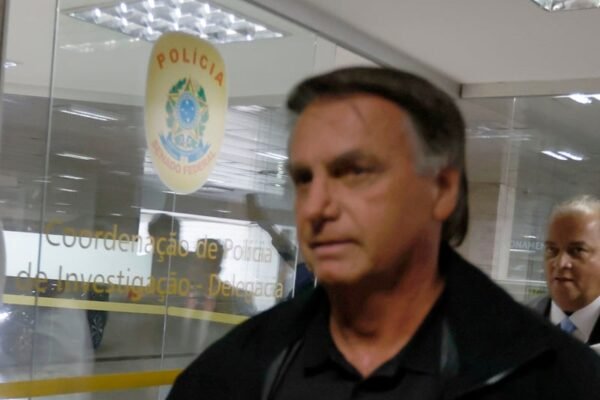 Flávio Bolsonaro, sobre denúncia da PGR: ‘Processo fabricado’