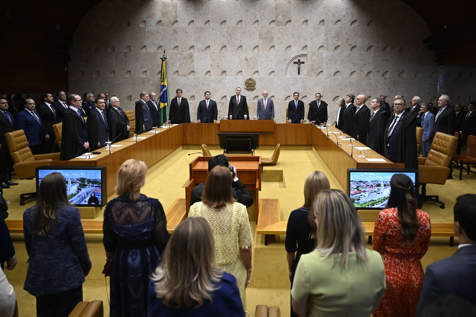 Voto de Edson Fachin mantém restrição às operações da polícia nas favelas do RJ