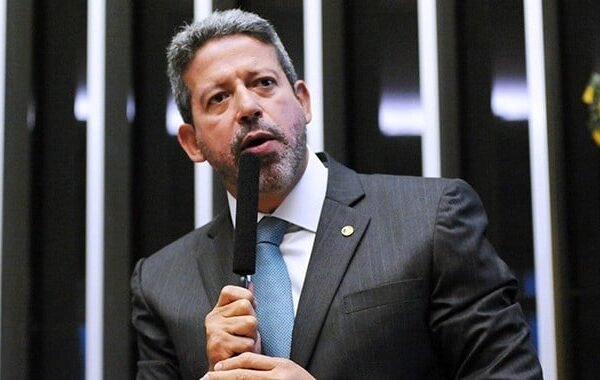 Anistia aos presos do 8 de janeiro vai ser tratada com imparcialidade na Câmara, diz Hugo Motta