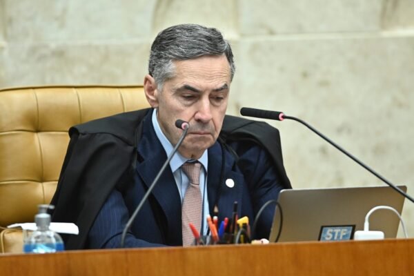 Oposição está bobeando diante do plano apresentado por Barroso e Lewandowski