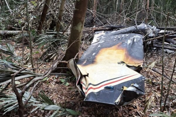 FAB abate avião venezuelano que invadiu espaço aéreo