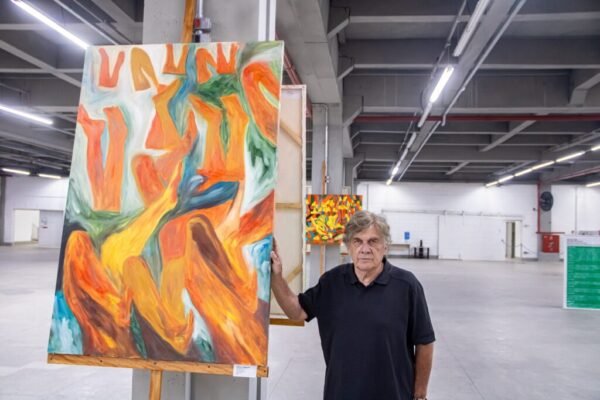 Nova sede da Prefeitura de Taboão da Serra recebe exposiçãoO Inferno de Dante de Roberto Righi até 16 março