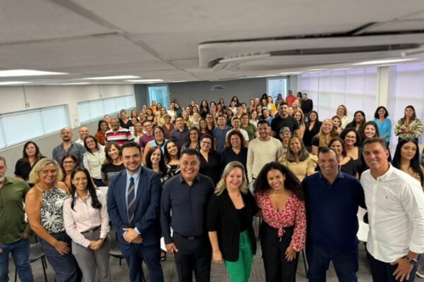 Secretaria de Educação de Taboão da Serra realiza reunião de alinhamento com gestores e supervisores