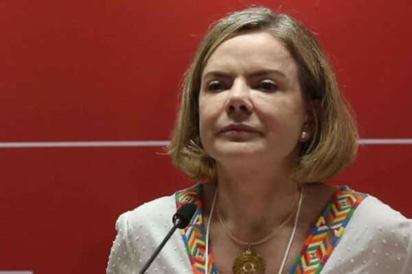 Depois de post de Musk, advogado de Lula pede bloqueio do X