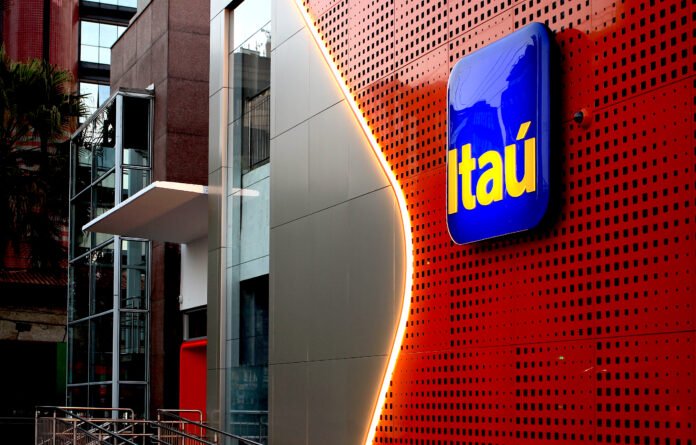 Itaú aciona Justiça sobre tentativa de ex-executivo vender mansão de R$ 10 milhões