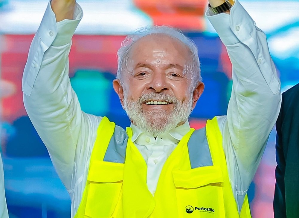 Lula diz ‘orar para Deus todos os dias para ficar na Terra’