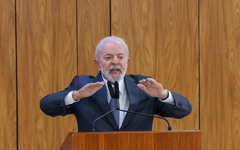 Lula convida brasileiros a fazer caminhadas pela manhã