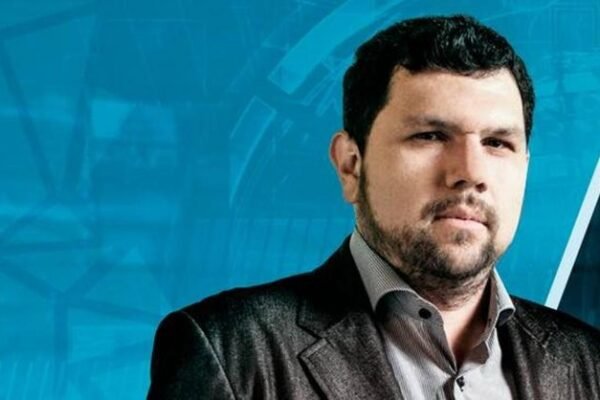 Felipe Neto acionou Moraes para sugerir prisão de Oswaldo Eustáquio