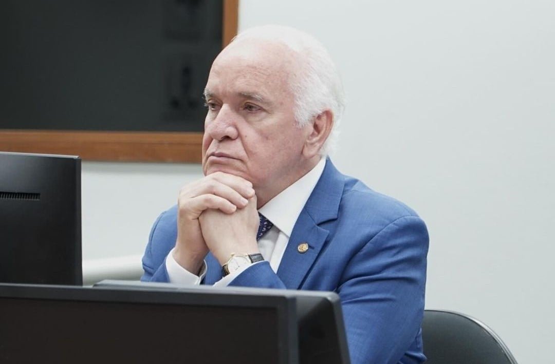 Parlamentares ameaçam deixar bancada evangélica, se aliado de Lula liderar o bloco