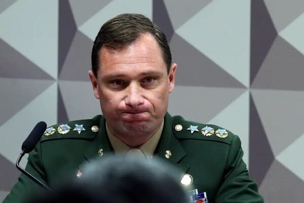 Bolsonaro posta áudio em que Mauro Cid diz que foi coagido a delatar