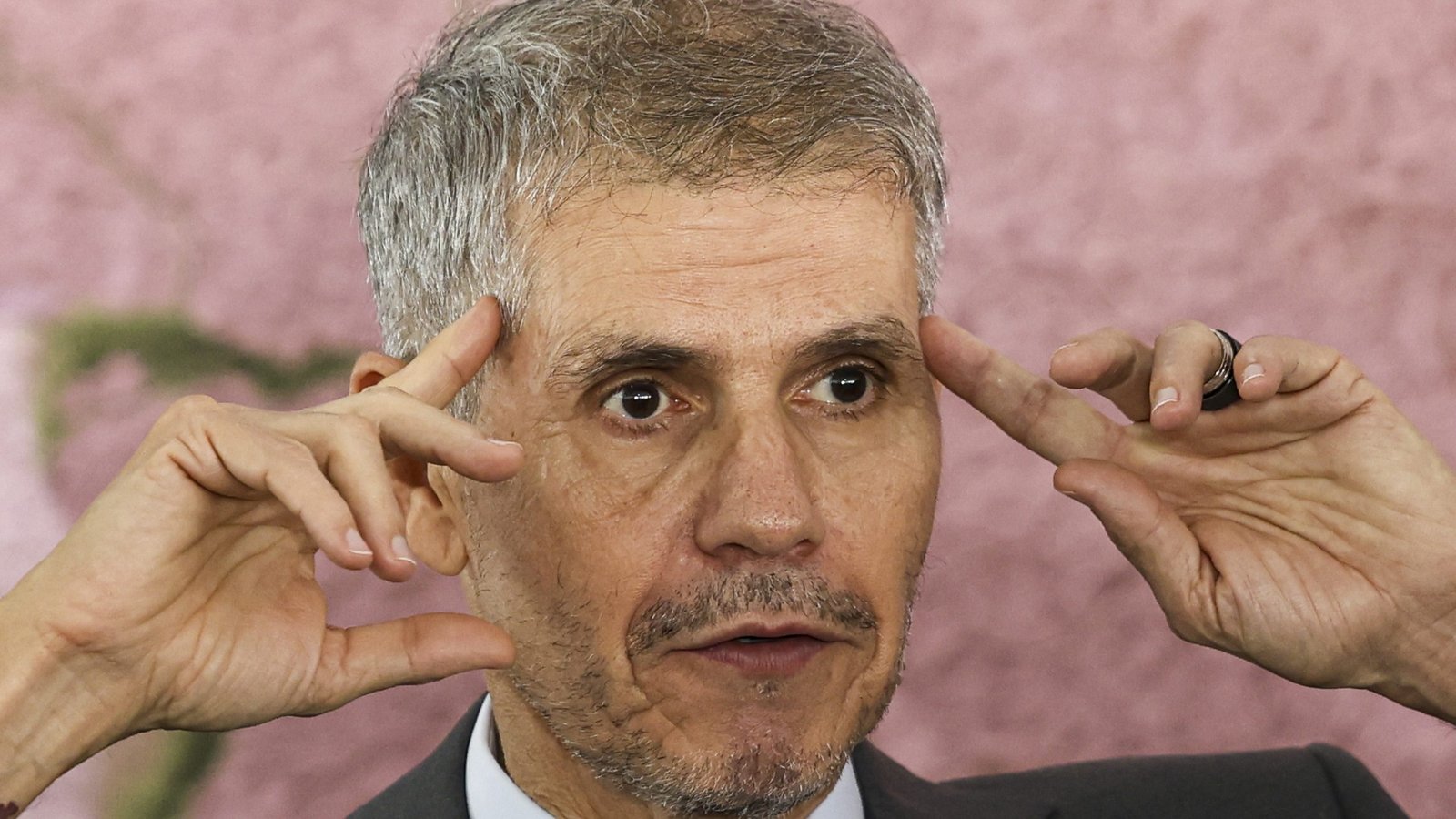 ‘Lula insiste em cometer velhos erros’, diz cientista político