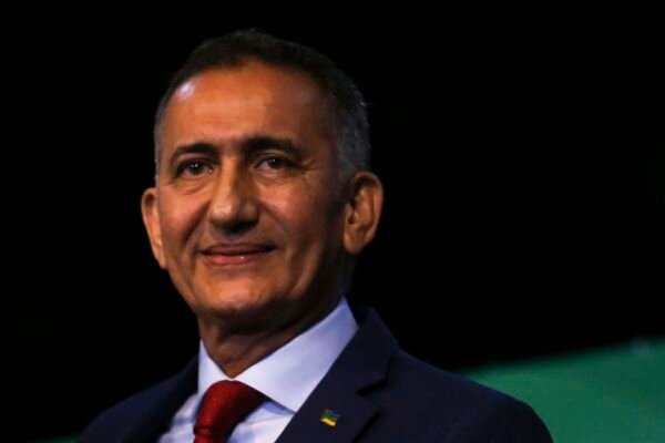 Alckmin e mais 13 ministros estão com vacinação incompleta