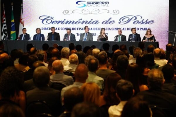 Câmara prestigia posse da nova diretoria e conselho da delegacia sindical do Sindifisco