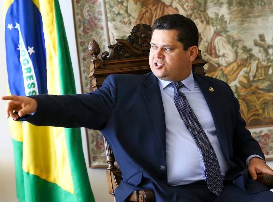 Soraya retira candidatura para presidente do Senado e faz pedido a Alcolumbre