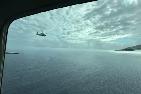 VÍDEO: Helicóptero chinês voa a 3 metros de avião das Filipinas: ‘Está muito perto e é muito perigoso’