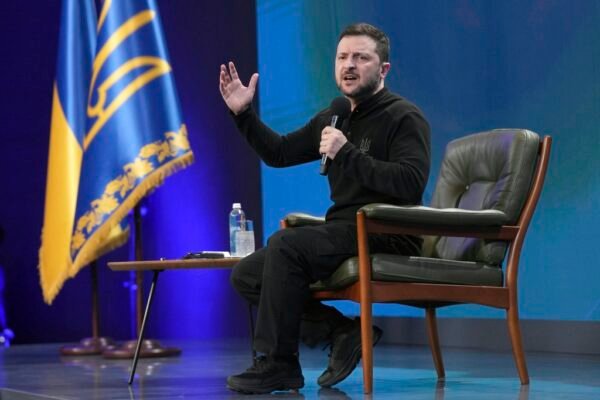 Zelensky diz estar disposto a deixar o cargo em troca de fim da guerra e de entrada da Ucrânia na Otan