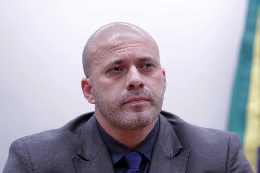 URGENTE: Moraes nega indulto a Daniel Silveira e rejeita livramento condicional