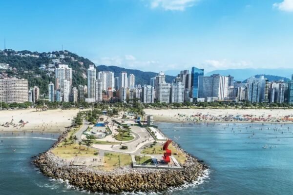 A Cultura e os serviços como pilar do turismo em Santos