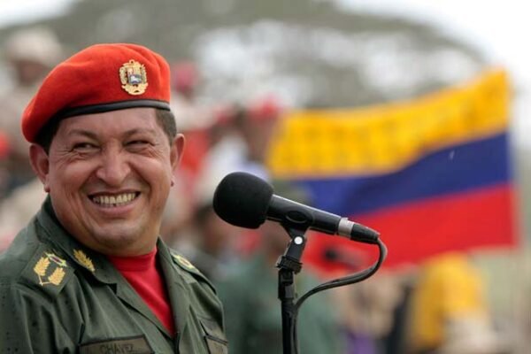 ‘Chávez teria inveja da democracia relativa brasileira’, diz Bolsonaro