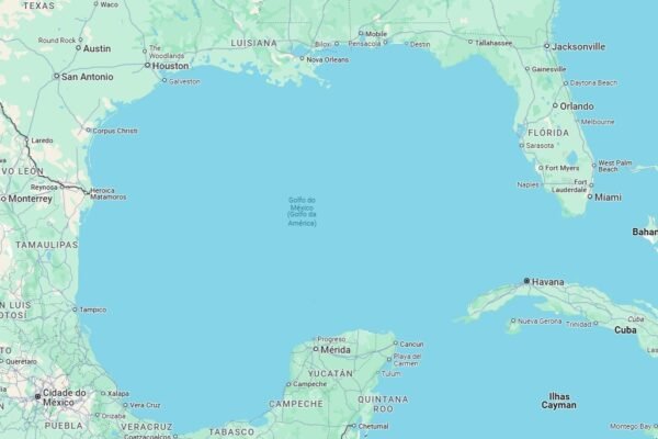 ‘Golfo da América’ aparece entre parênteses para quem acessa o Google Maps no Brasil