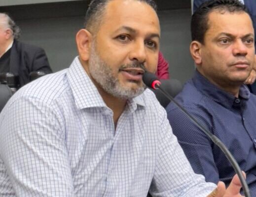 Câmara de Embu das Artes aprova projeto de lei para combate ao bullying e racismo nas escolas