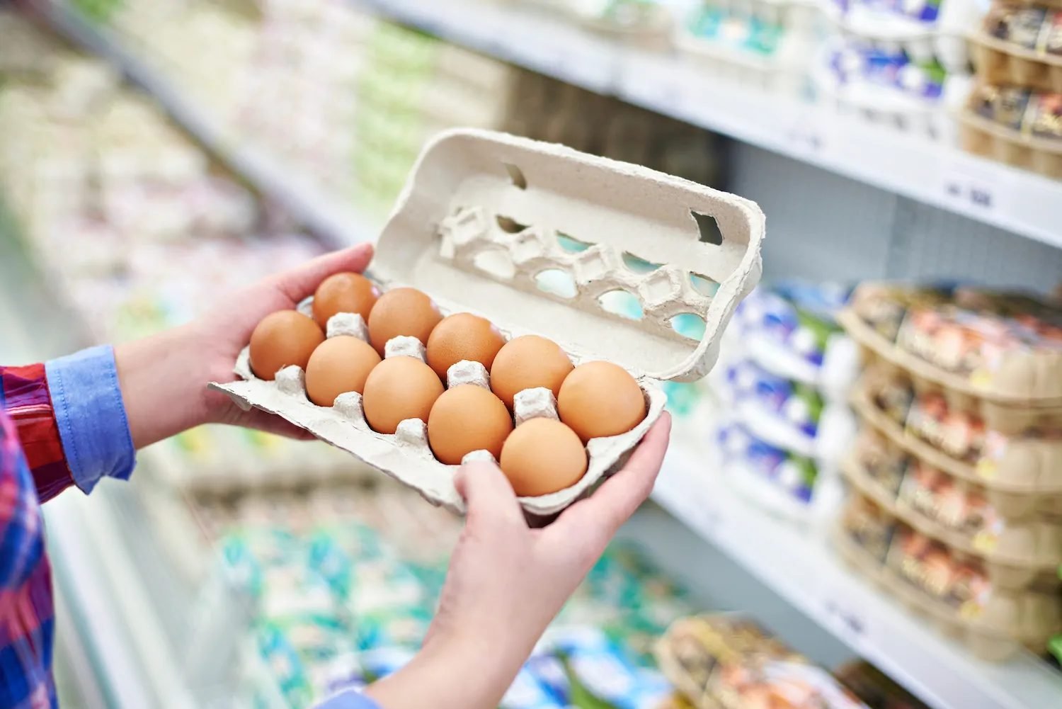 Inflação dos alimentos: preço dos ovos de galinha sobe até 40%
