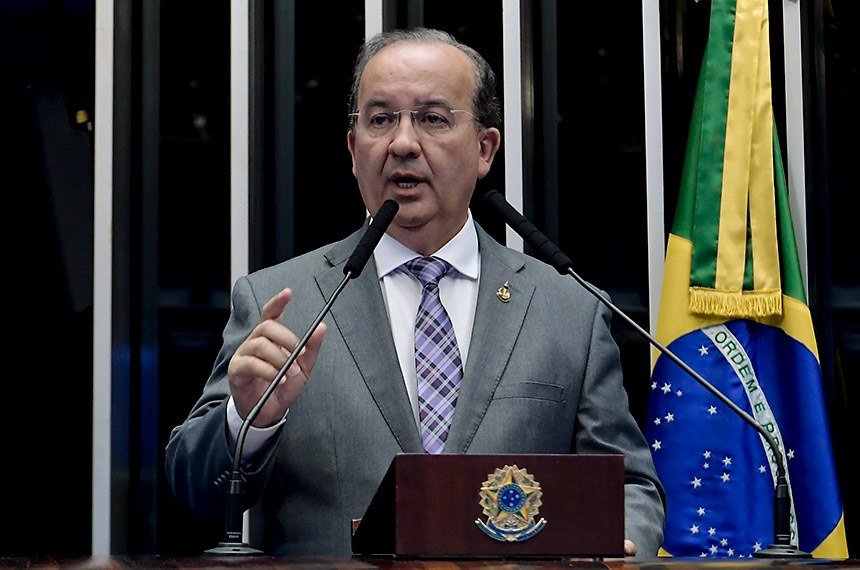 Ministério Público Federal arquiva denúncia de racismo contra Jorginho Mello