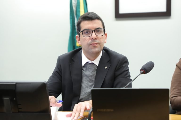 Projeto determina exame de habilitação para futuros médicos veterinários