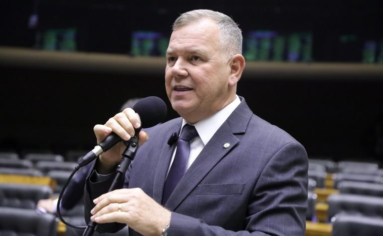 Projeto revoga resolução que limitou crédito rural para imóvel em floresta pública