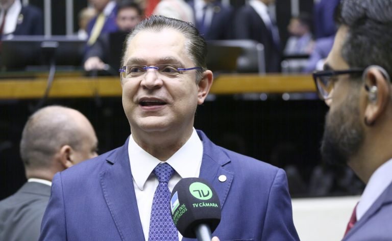 Novo líder do PL destaca como prioridade a aprovação da anistia aos condenados pelos atos do 8 de janeiro