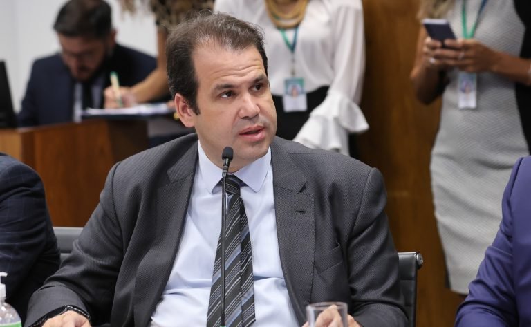 Líder do Solidariedade afirma compromisso com segurança pública e cobra CPI dos planos de saúde