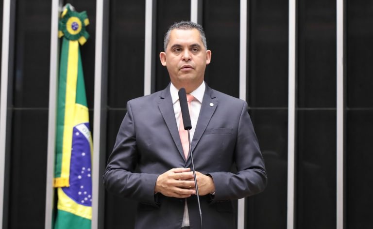 Projeto obriga portos e terminais de carga a manter instalações de apoio a trabalhadores