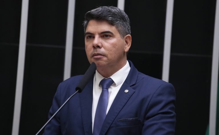 Projeto garante cirurgia para reversão da cirurgia de mudança de sexo no SUS