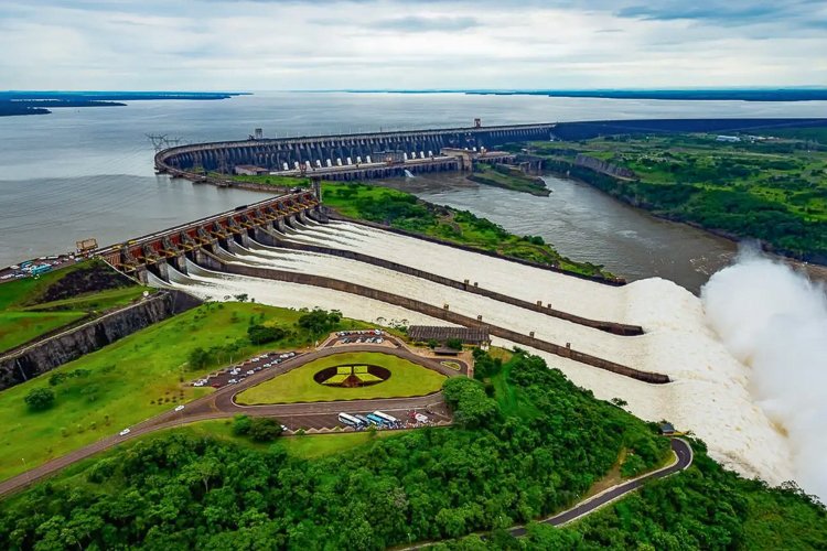 Itaipu aparelhada: petistas ocupam coordenações de programa milionário