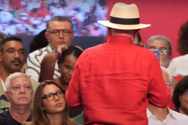 Lula, para Janja: ‘Faz o que você gosta, não ligue para a oposição’