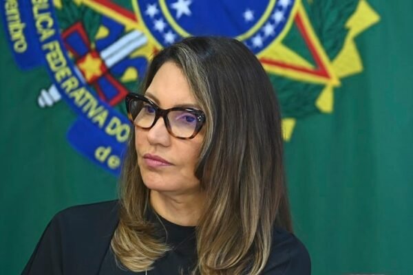 Zambelli quer investigação sobre a influência de Janja em programa de alimentação escolar