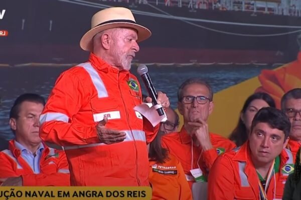 Lula sobe tom contra tarifas e ameaças de Trump: ‘Cadê a democracia, cadê o livre comércio?’