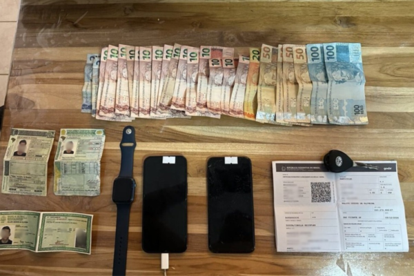 Suspeito de integrar ‘alta cúpula’ de facção criminosa é preso com identidade falsa no litoral de SP Suspeito de integrar ‘alta cúpula’ de facção criminosa é preso com identidade falsa no litoral de SP