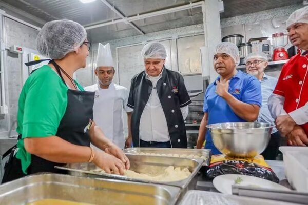 Coronel Chrisóstomo propõe criar CPI das Quentinhas na Câmara