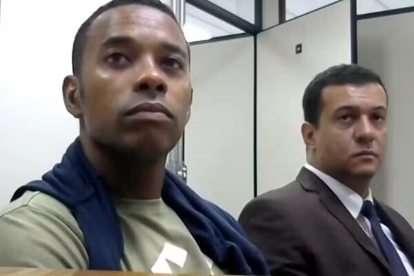 Defesa de Robinho recorre de decisão do STF que negou liberdade ao ex-jogador