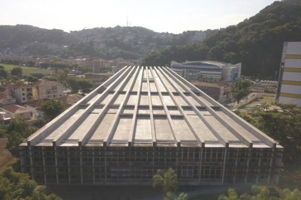 Avenida em Santos será interditada para a apuração do Carnaval 2025; confira