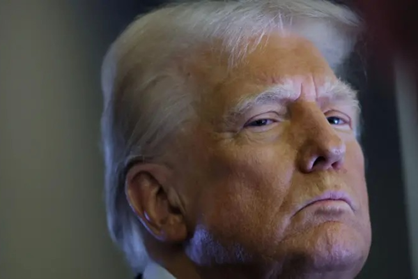 Aliado de Trump conhecido por comentários racistas é nomeado para alto cargo no governo