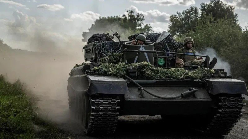 Países europeus têm de aumentar gastos em Defesa contra ameaça da Rússia ao continente, dizem líderes após reunião sobre Ucrânia