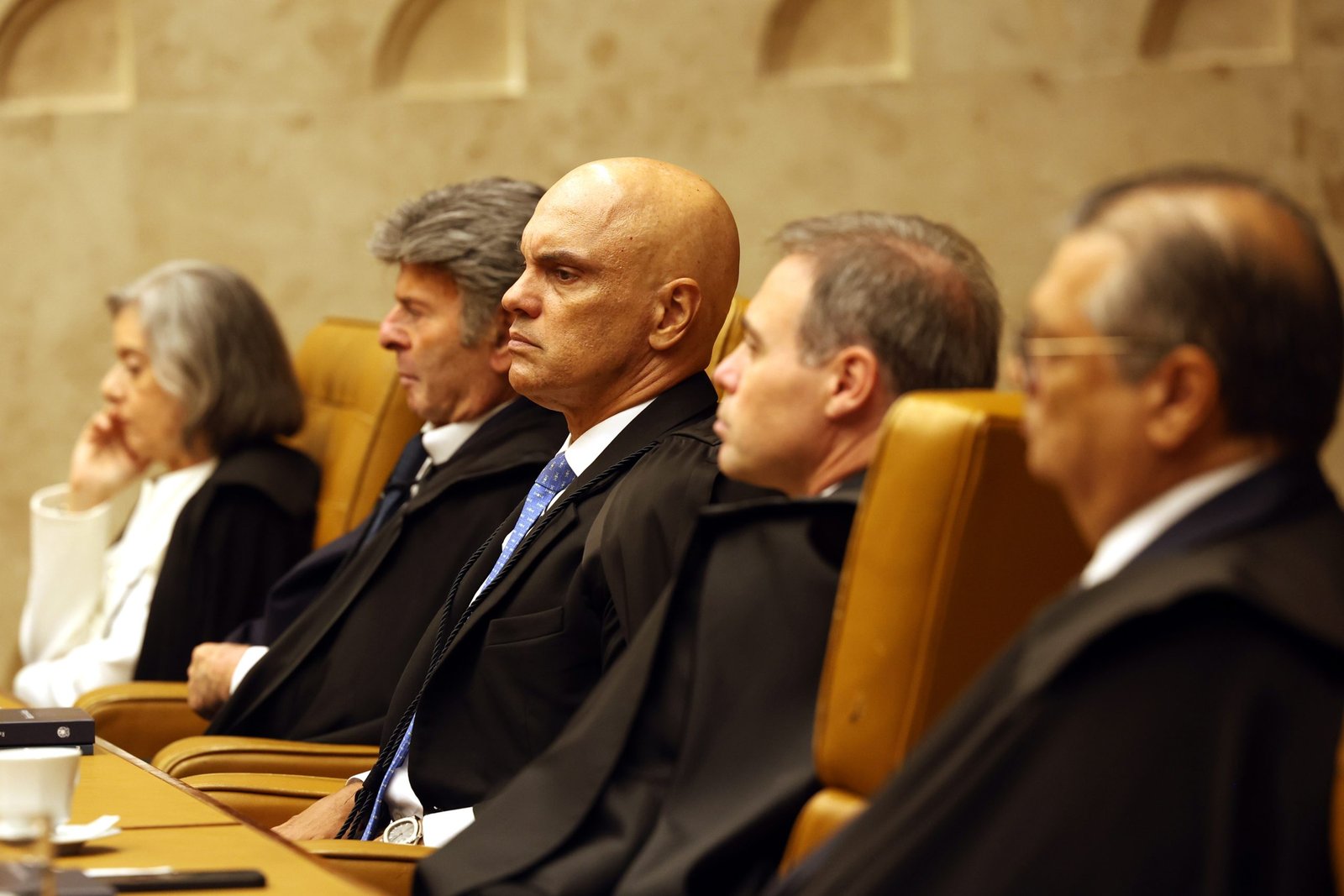 Tamanho de penas do 8 de janeiro divide ministros do STF